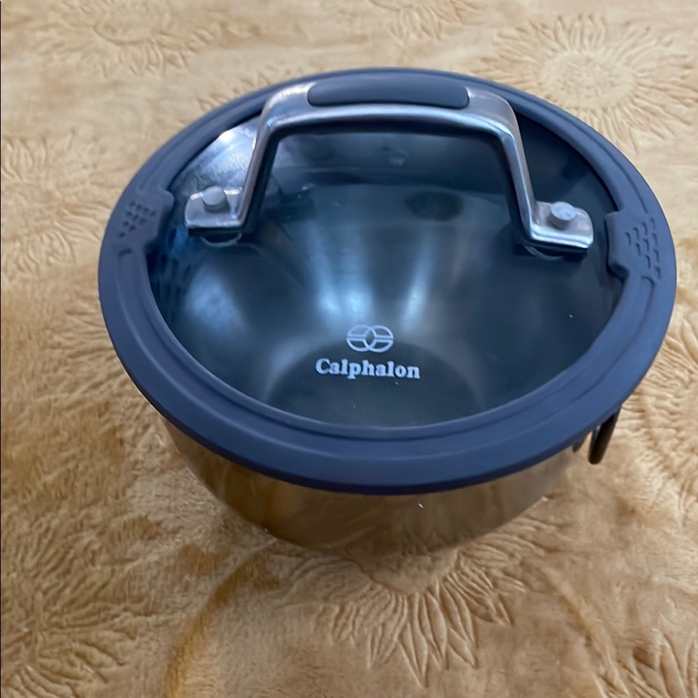 Calphalon lid with Faberware pot